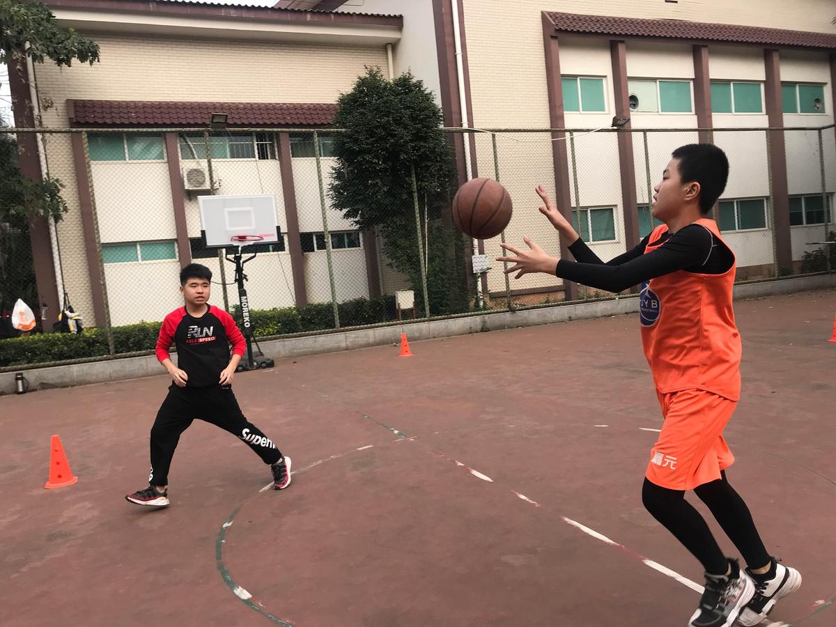 为什么智能球衣对篮球运动员的训练和发展有帮助_2
